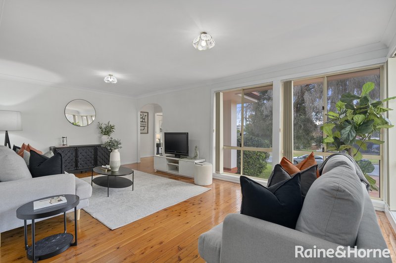 Photo - 11 Tallowwood Avenue, Casula NSW 2170 - Image 3