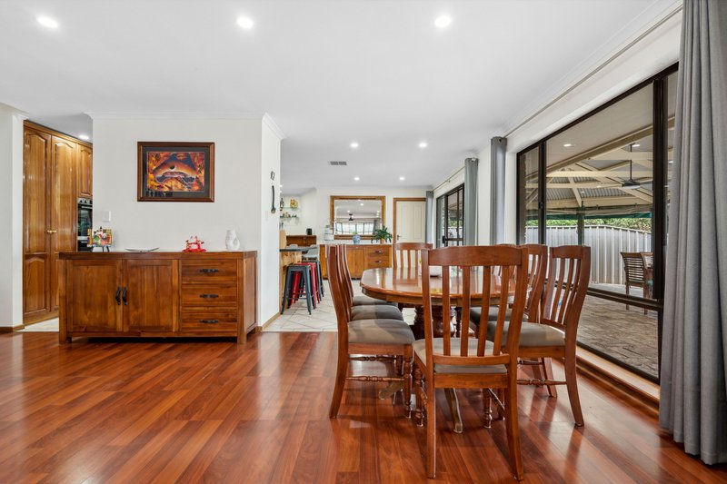 Photo - 11 Tamarind Walk, Aberfoyle Park SA 5159 - Image 8