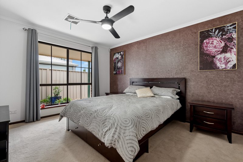 Photo - 11 Tamarind Walk, Aberfoyle Park SA 5159 - Image 15