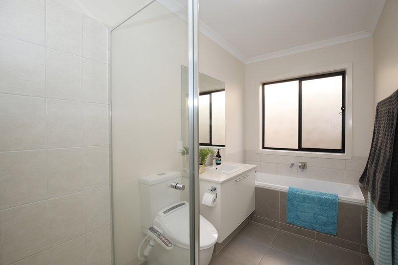 Photo - 11 Tanika Circuit, Croydon VIC 3136 - Image 5