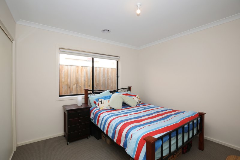 Photo - 11 Tanika Circuit, Croydon VIC 3136 - Image 8