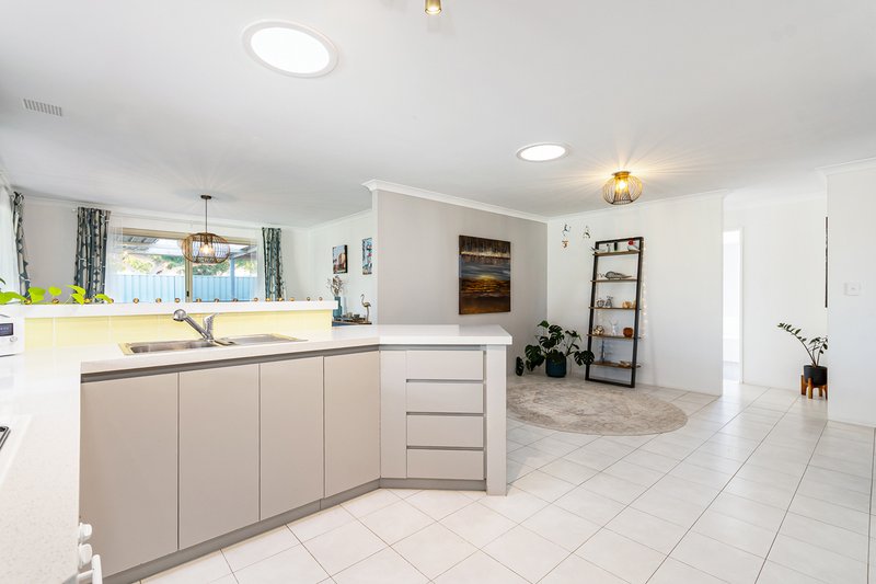 Photo - 11 Tapalla Turn, Merriwa WA 6030 - Image 11
