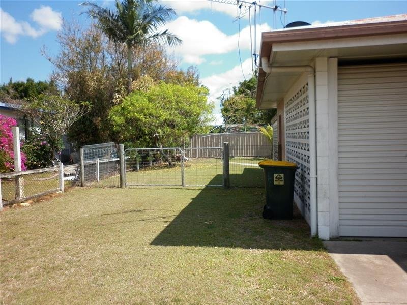 Photo - 11 Taylor Street, Kepnock QLD 4670 - Image 4