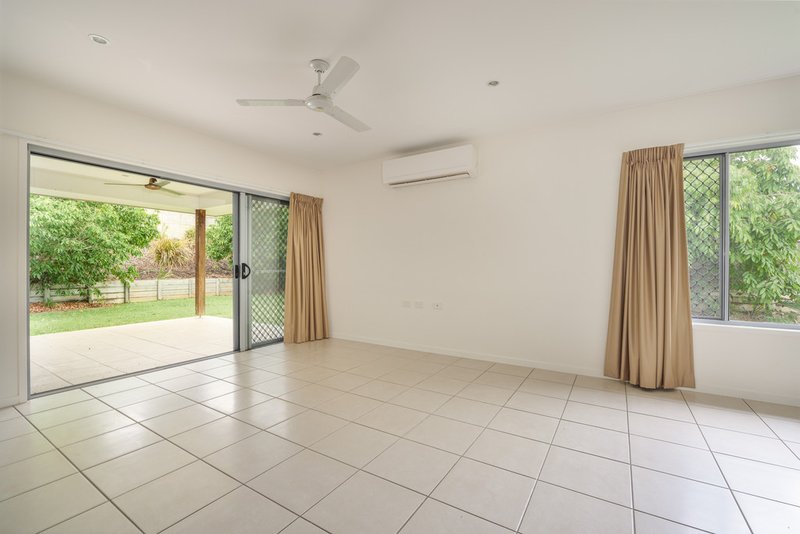 Photo - 11 Telopea Place, Kirkwood QLD 4680 - Image 10