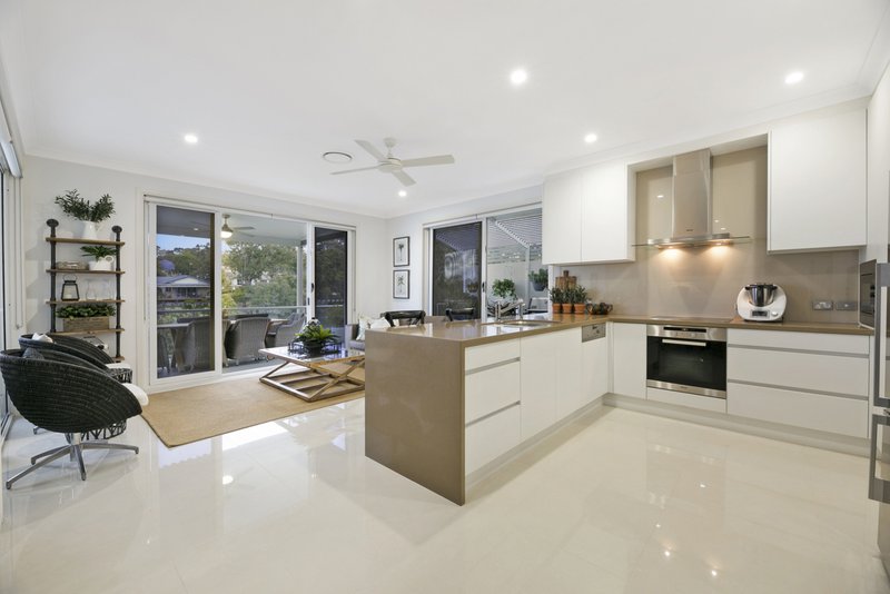 Photo - 11 Templestowe Court, Robina QLD 4226 - Image 7