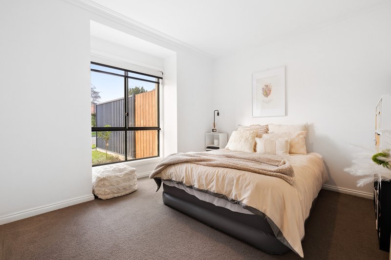 Photo - 11 Teofilo Drive, Lysterfield VIC 3156 - Image 13