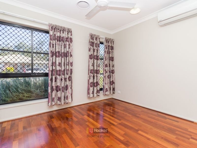 Photo - 11 Thames Drive, Regents Park QLD 4118 - Image 9