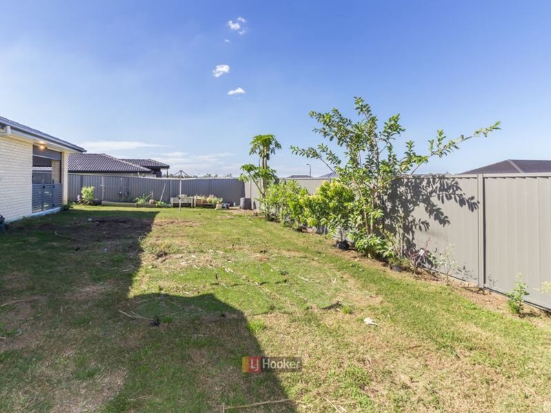 Photo - 11 Thames Drive, Regents Park QLD 4118 - Image 11