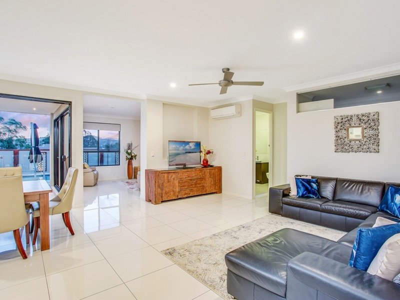 Photo - 11 Therese Mary Ave , Carrara QLD 4211 - Image 10