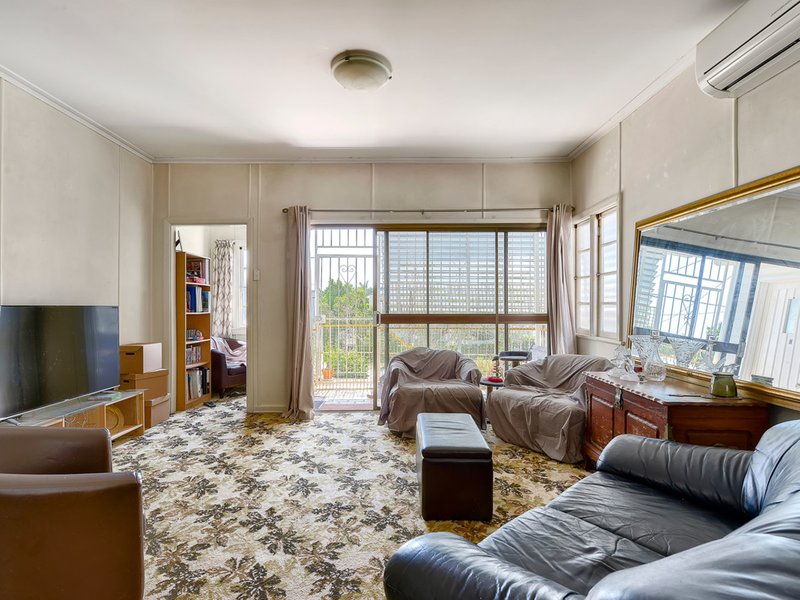 Photo - 11 Thirteenth Avenue, Kedron QLD 4031 - Image 5