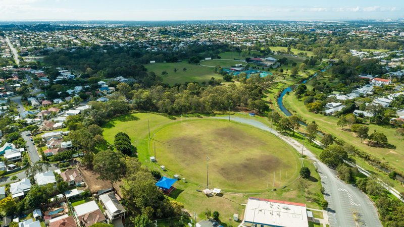 Photo - 11 Thirteenth Avenue, Kedron QLD 4031 - Image 9