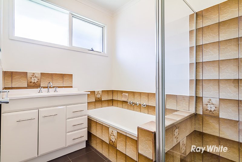 Photo - 11 Thompsons Road, Cranbourne North VIC 3977 - Image 13