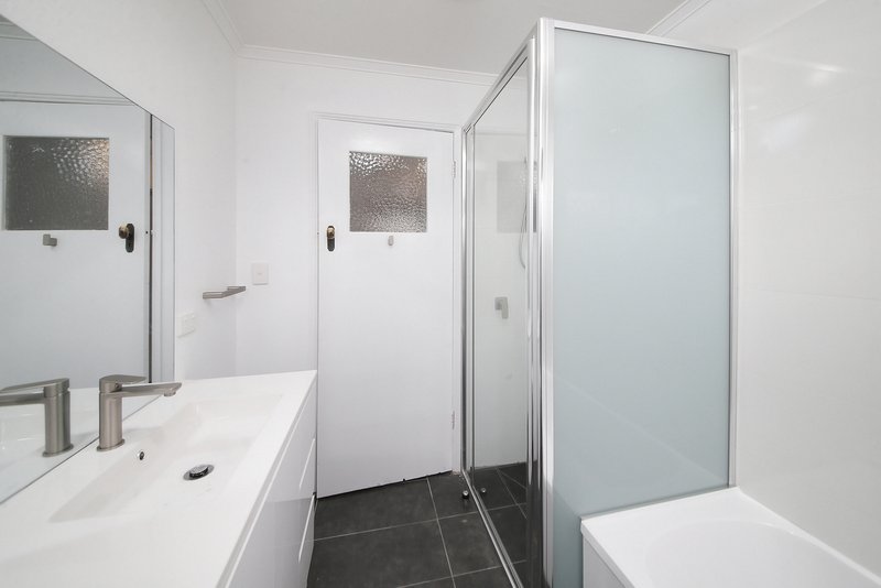 Photo - 11 Thurlby Street, Upper Mount Gravatt QLD 4122 - Image 5