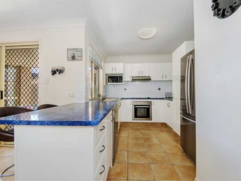 Photo - 11 Tillys Place, Burleigh Heads QLD 4220 - Image 3