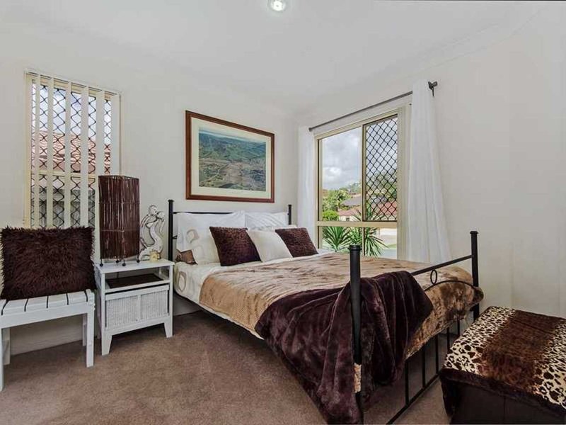 Photo - 11 Tillys Place, Burleigh Heads QLD 4220 - Image 7