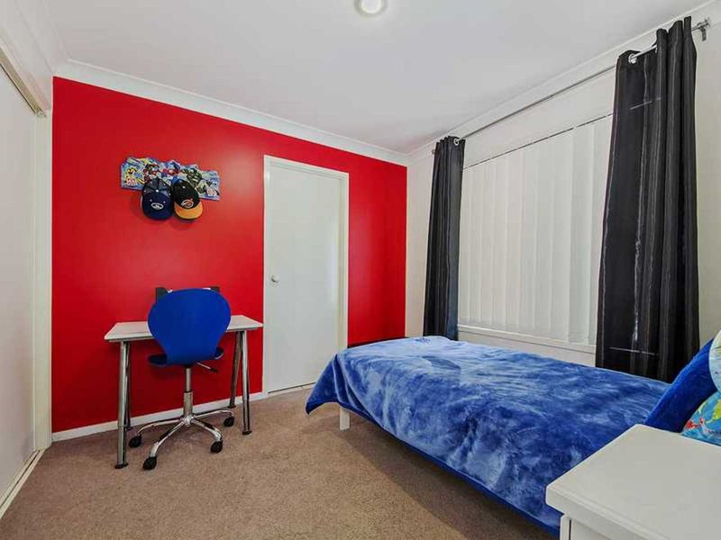 Photo - 11 Tillys Place, Burleigh Heads QLD 4220 - Image 9