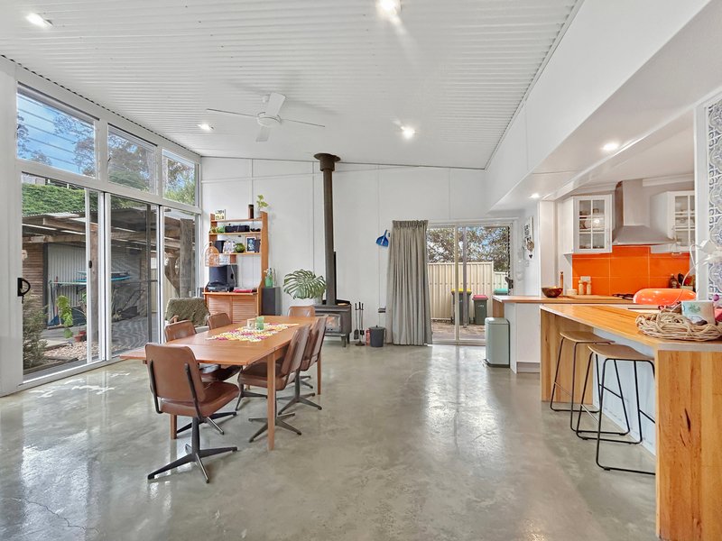 Photo - 11 Timbara Crescent, Surfside NSW 2536 - Image 3