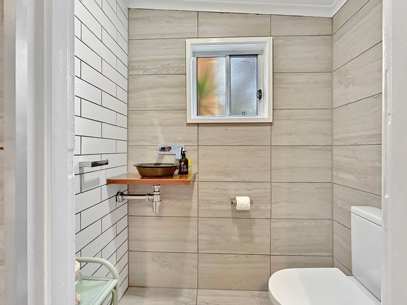 Photo - 11 Timbara Crescent, Surfside NSW 2536 - Image 9