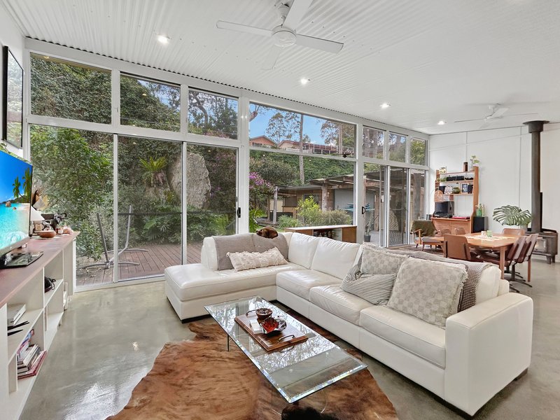 Photo - 11 Timbara Crescent, Surfside NSW 2536 - Image 11