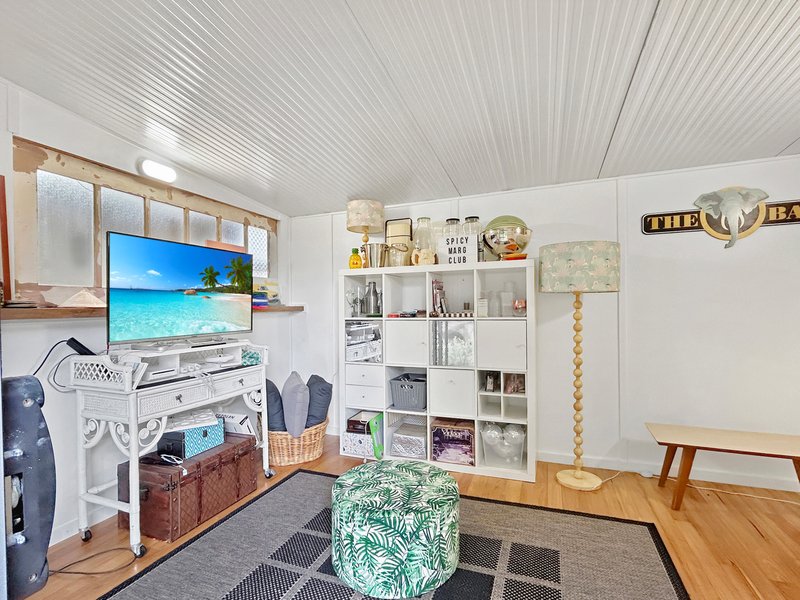 Photo - 11 Timbara Crescent, Surfside NSW 2536 - Image 17
