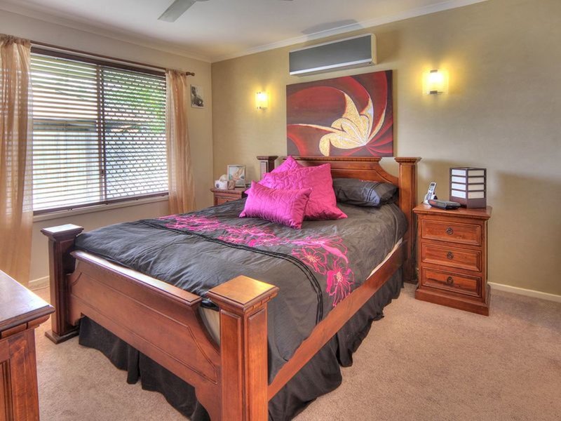 Photo - 11 Timbertop Avenue, Browns Plains QLD 4118 - Image 2