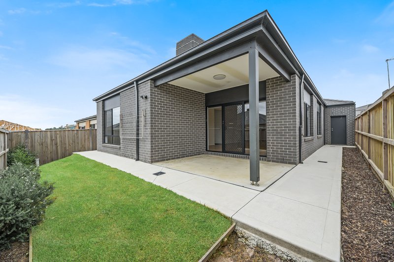 Photo - 11 Tin Alley Avenue, Clyde VIC 3978 - Image 12