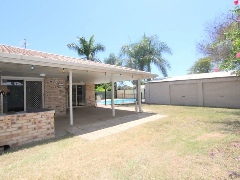 Photo - 11 Tineele Place, Emerald QLD 4720 - Image 2