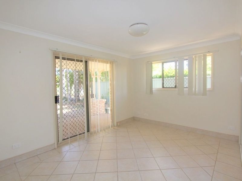 Photo - 11 Tineele Place, Emerald QLD 4720 - Image 13