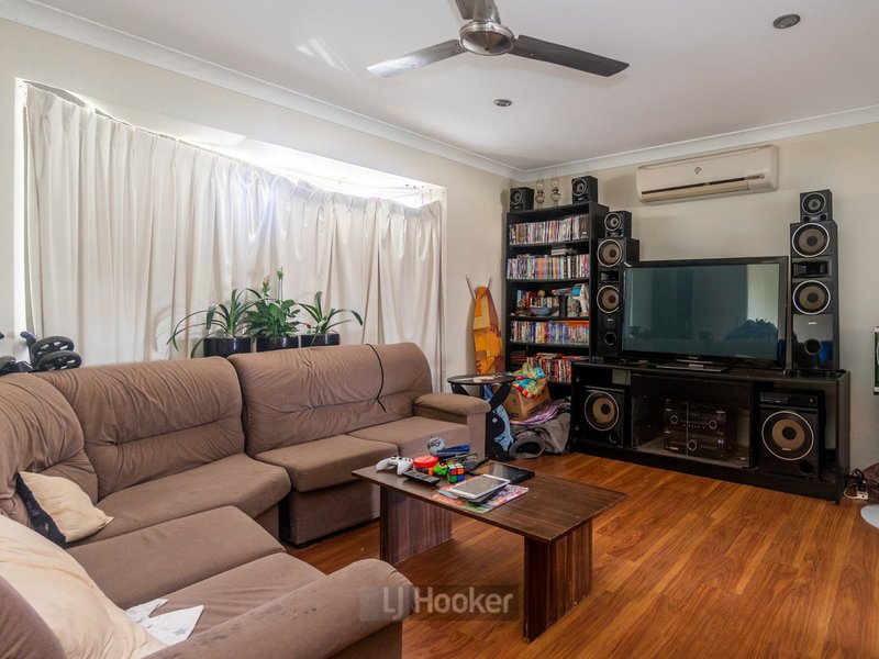 Photo - 11 Titan Court, Boronia Heights QLD 4124 - Image 3