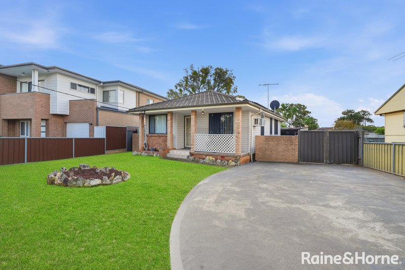 Photo - 11 Tobruk Street, North St Marys NSW 2760 - Image 1