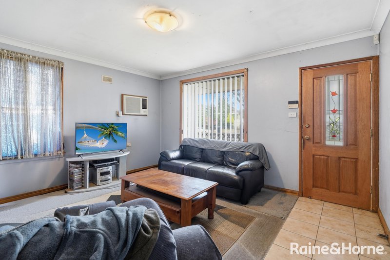 Photo - 11 Tobruk Street, North St Marys NSW 2760 - Image 2