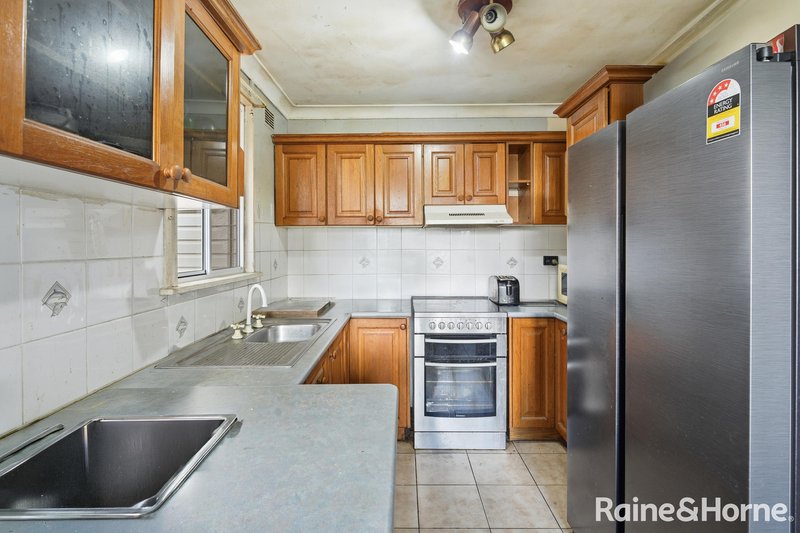 Photo - 11 Tobruk Street, North St Marys NSW 2760 - Image 3