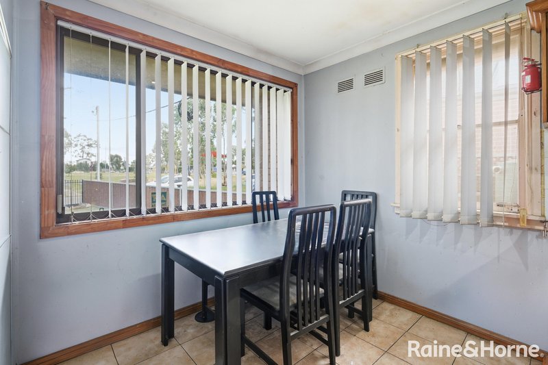 Photo - 11 Tobruk Street, North St Marys NSW 2760 - Image 4