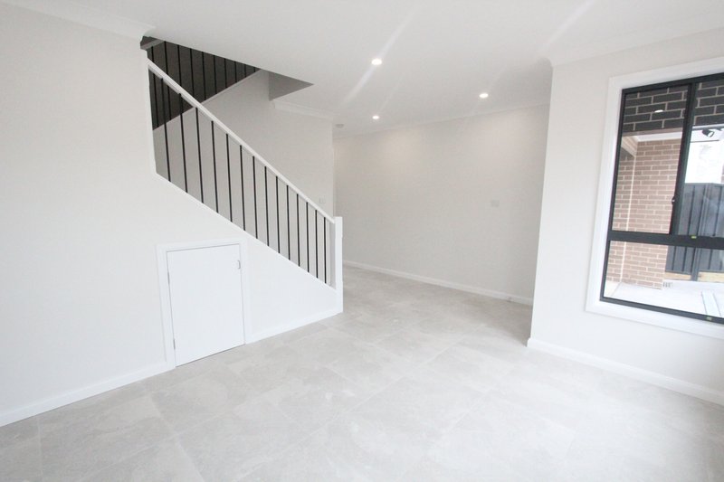 Photo - 1/1 Tokyo Road, Austral NSW 2179 - Image 5