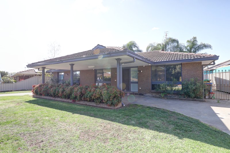 Photo - 11 Toms Drive, Cobram VIC 3644 - Image 2