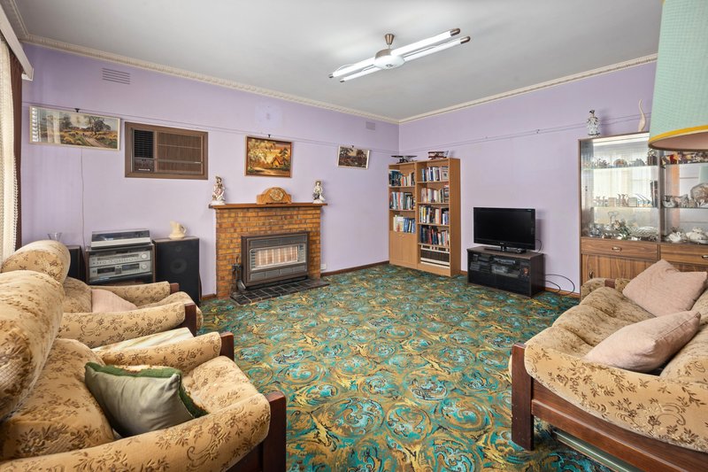 Photo - 11 Travers Street, Thomastown VIC 3074 - Image 4