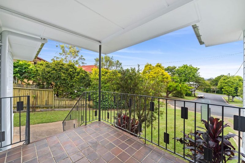 Photo - 11 Trevor Street, Keperra QLD 4054 - Image 2