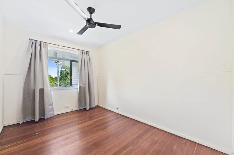 Photo - 11 Trevor Street, Keperra QLD 4054 - Image 6