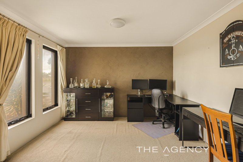 Photo - 11 Trieste Avenue, Ellenbrook WA 6069 - Image 6