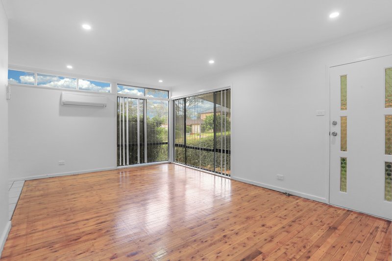 Photo - 11 Tulip Street, Greystanes NSW 2145 - Image 2