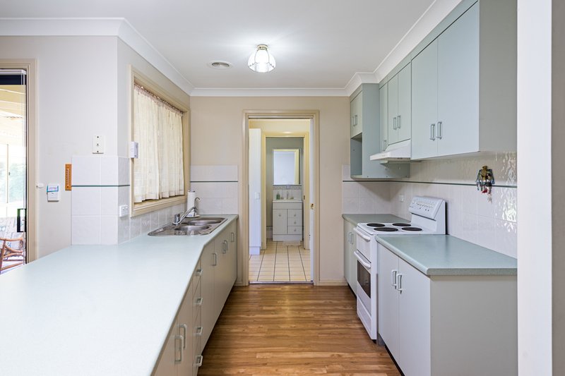 Photo - 11 Tulloch Place, Dubbo NSW 2830 - Image 3