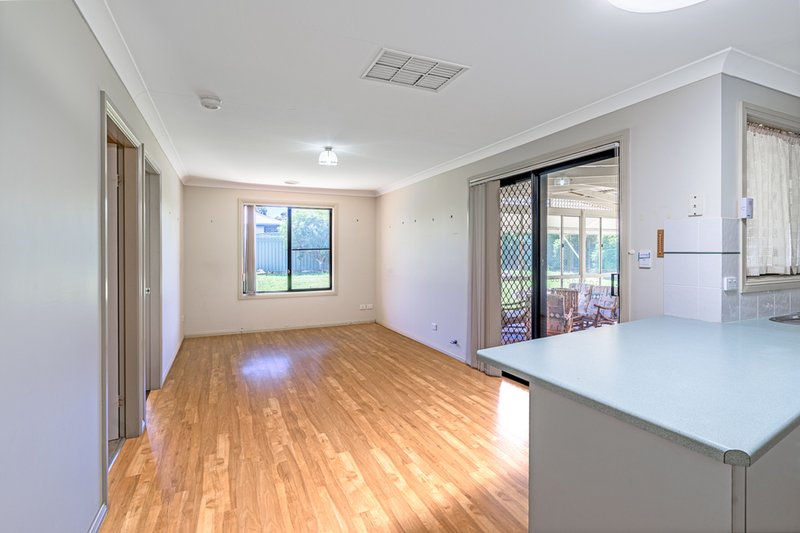 Photo - 11 Tulloch Place, Dubbo NSW 2830 - Image 4