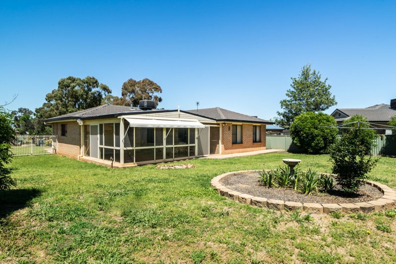 Photo - 11 Tulloch Place, Dubbo NSW 2830 - Image 7