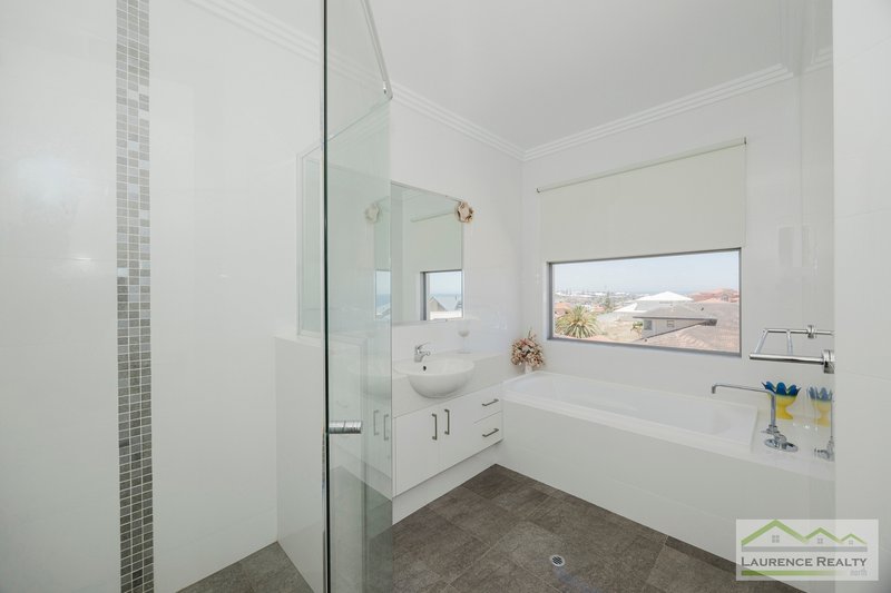 Photo - 11 Tulsa Court, Mindarie WA 6030 - Image 19