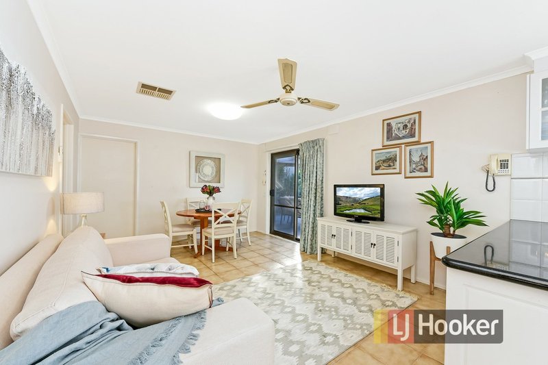 Photo - 11 Tunley Close, Endeavour Hills VIC 3802 - Image 7