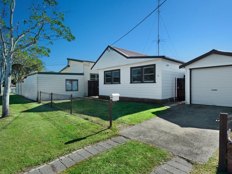 11 Turner Street, Belmont NSW 2280