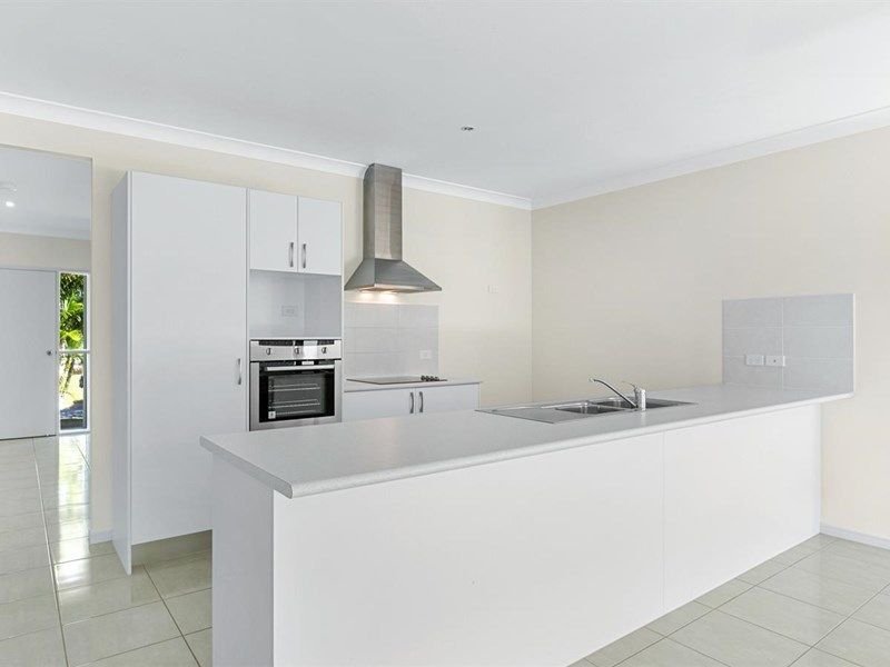 Photo - 11 Tyenna Close, Bentley Park QLD 4869 - Image 3