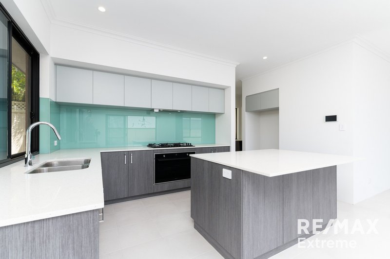 Photo - 11 Tyringa Crescent, Burns Beach WA 6028 - Image 2