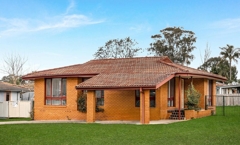 Photo - 11 Upton Place, Bonnyrigg NSW 2177 - Image 1