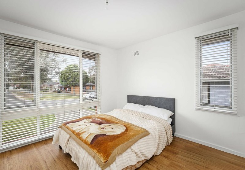 Photo - 11 Upton Place, Bonnyrigg NSW 2177 - Image 6